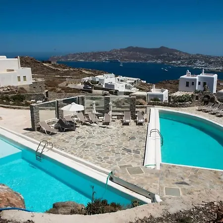 Gorgeous W Ocean Views And Shared Pools